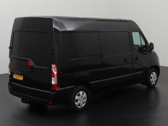 Renault MASTER 2.3DCi 170PK L2H2 Black Edition | Navigatie | Camera | 3-Persoons | Betimmering |Trekhaak