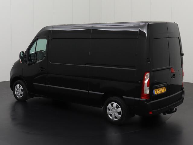 Renault MASTER 2.3DCi 170PK L2H2 Black Edition | Navigatie | Camera | 3-Persoons | Betimmering |Trekhaak