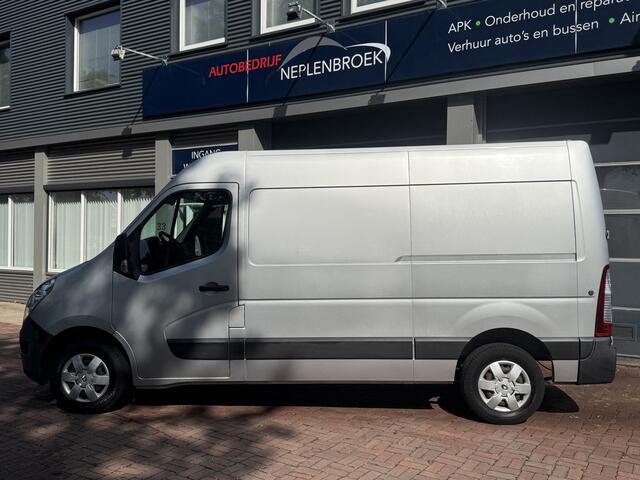 Renault MASTER T35 2.3 dCi L2H3 2017 km 166.000 nap 3-pers Navi,Pdc Crusie Airco 1e eigen euro 6