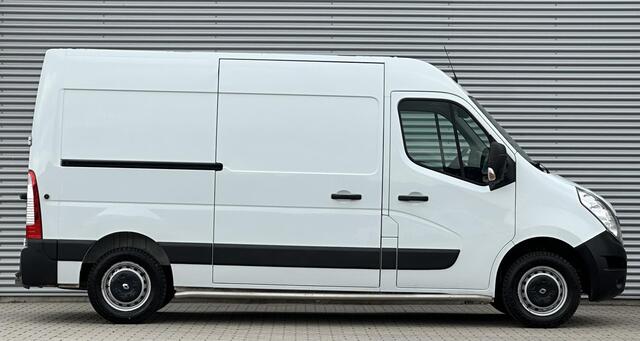 Renault MASTER T35 2.3 dCi L2H2 Automaat|Trekhaak|Navi