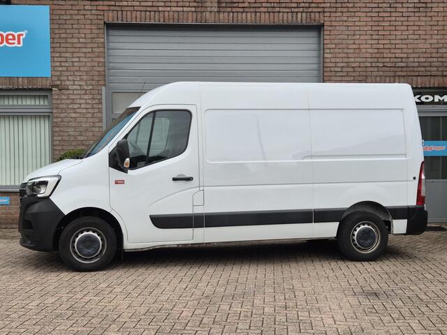 Renault MASTER T35 2.3 dCi 135 L2H2 Comfort Airco / Cruise control / Achteruitrijcamera. Marge! Nette bus.