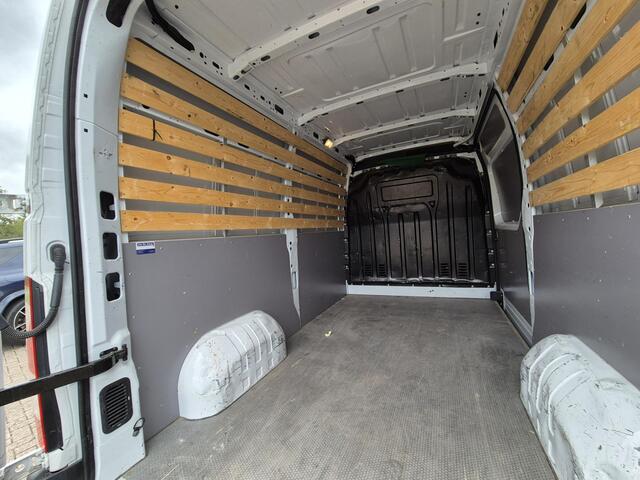 Renault MASTER T35 2.3 dCi 135 L2H2 Comfort Airco / Cruise control / Achteruitrijcamera. Marge! Nette bus.