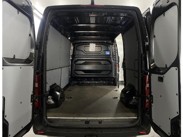 Renault MASTER T35 2.0 dCi 130 L2H2 Advance Stoelverwarming / Laadruimte betimmering / Trekhaak