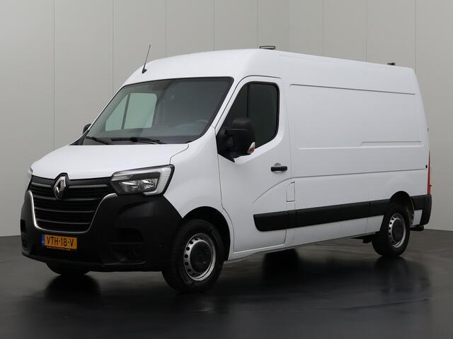 Renault MASTER 2.3DCi 135PK L2H2 Werkplaats | Kastinrichting | Airco | Cruise | Trekhaak 2500Kg