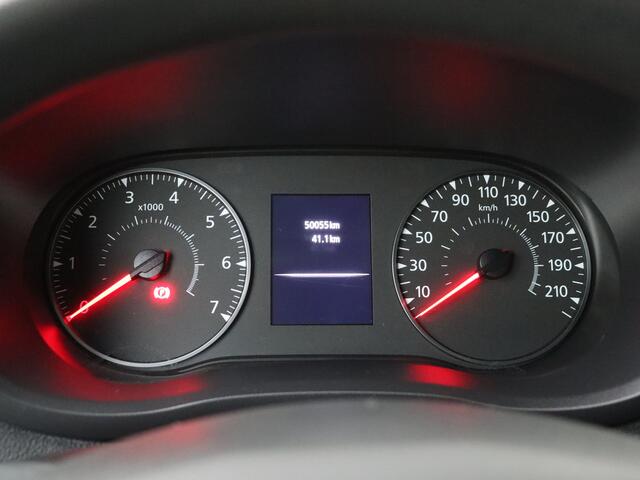 Renault MASTER 2.3DCi 136PK L3H2 Maxi | Leder | Navigatie | Camera | Airco | 3-Persoons | Betimmering