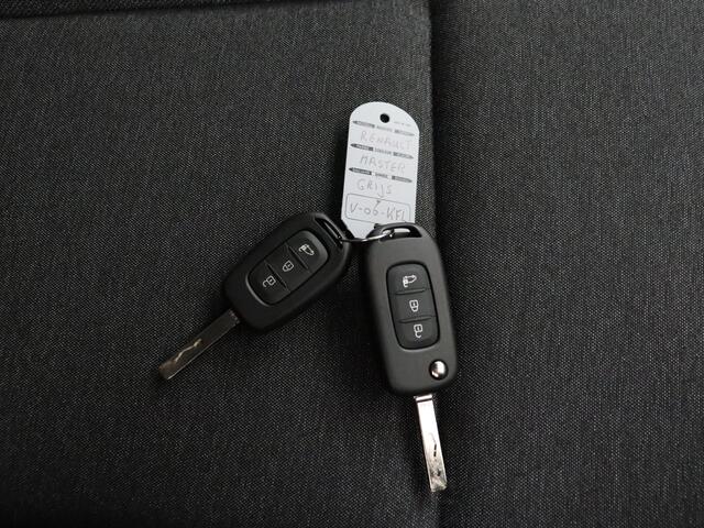 Renault MASTER 2.0DCi 170PK L2H2 Extra Bomvol Opties ! | Fabrieksprijs ¤ 43.955,-- NU ¤ 32.800,--