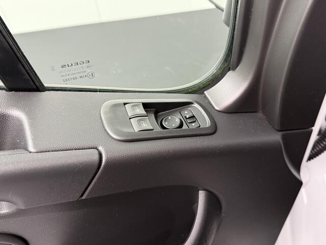 Renault MASTER 2.3DCi 145PK Bakwagen+Laadklep | Dakspoiler | Zijdeur | Betimmering | Airco | Cruise | 3-Persoons