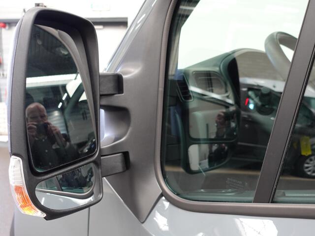 Renault MASTER T35 150PK L2H2 Energy Work Edition Automaat Airco Cruise Camera Navi Parkeersensoren Trekhaak