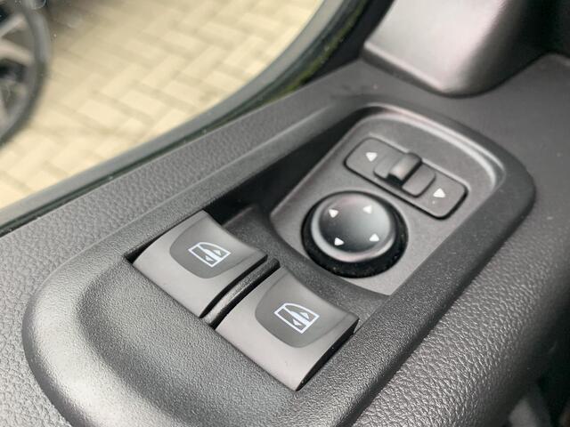 Renault MASTER T35 2.3 dCi 150 L2H2 Energy Work Edition | Dodehoekdetectie | Achteruitrijcamera | Sidebars | houten platen laadcabine