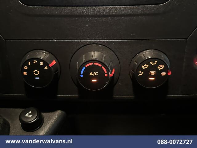 Renault MASTER 2.3 dCi 136pk L2H2 Airco | Navigatie | Camera | 2500kg Trekhaak | Imperiaal Cruisecontrol, 270 graden achterdeur, Trap, Bijrijdersbank