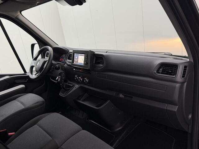 Renault MASTER 2.3DCi 180PK L2H2 Black Edition | Navigatie | Camera | Airco | Cruise | Betimmering | 3-Persoons