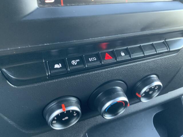 Renault MASTER T35 2.3 dCi 165 L4 Dub Cab Pick Up Dub Lucht Navi Trekhaak 3500 kg 6 Zits Cruise Bakmaat L.395/B.215/H.0.40 CM .Euro 6