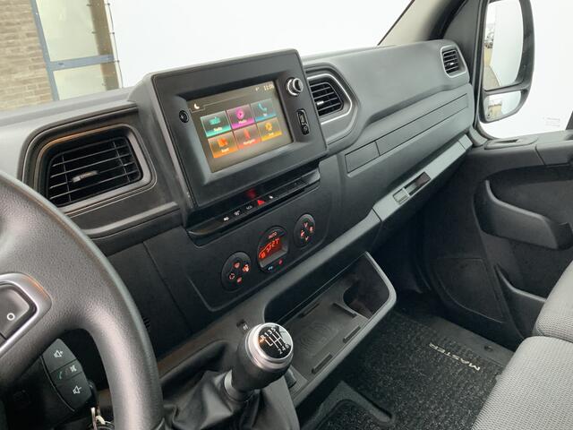 Renault MASTER T35 2.3 dCi 150 L2H2 Airco Cruise Camera 3 Zits Navi Trekhaak 2500 kg Euro 6