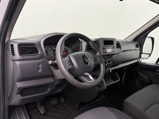 Renault MASTER 135PK L3H2 | Euro 6 | Airco | Cruise | 3-Persoons | Betimmering