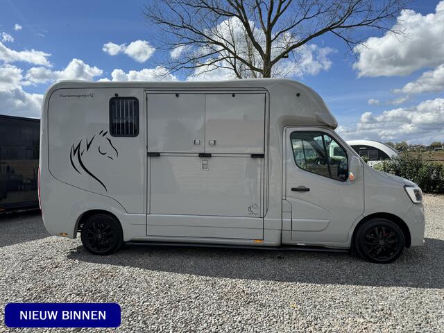 Renault MASTER PAARDENWAGEN | HORSETRUCK | KRISMAR | STALLION 3XL | 2021 | HENGST | 120.949KM | 3-SEAT | AUTOMAAT | PORSCHEGREY | NL KENTEKEN