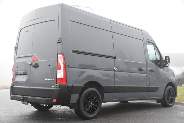 Renault MASTER T35 2.3 dCi 135 L2H2 PB Edtion Camera, Cruise, Carplay, 2 x Schuifdeur, Trekhaak, Multimedia, 135pk, NAVI, Sensoren, Uniek!