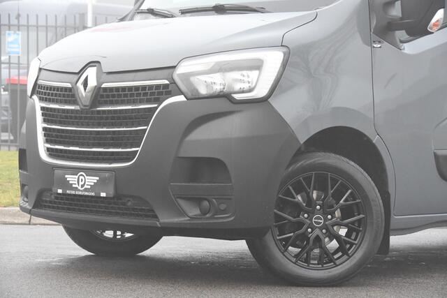 Renault MASTER T35 2.3 dCi 135 L2H2 PB Edtion Camera, Cruise, Carplay, 2 x Schuifdeur, Trekhaak, Multimedia, 135pk, NAVI, Sensoren, Uniek!