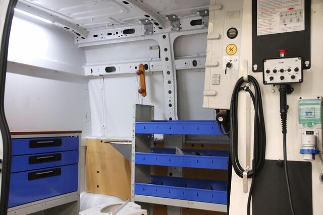 Renault MASTER 2.3 dCi HOOGWERKER HUBARBEITSBÜHNE NACELLE TIME ETL 26