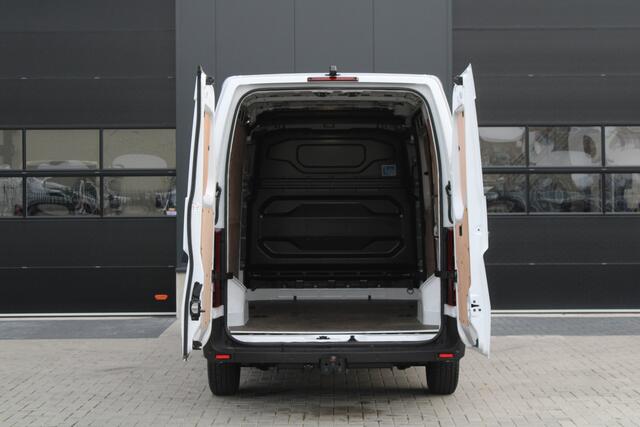 Renault MASTER T35 2.0 dCi 130 L2H2 Advance 131pk - Camera - Blindspot - Voorruit verwarming - Trekhaak - Carplay - Cruise - LED - Rijklaar