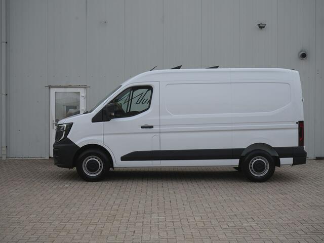 Renault MASTER T35 2.0 dCi 130 L2H2 Advance *NIEUW!* - Incl. Volledige betimmering & Trekhaak! - All Seasonbanden - Achteruitrijcamera - Stoelverwarming - Cuise Control