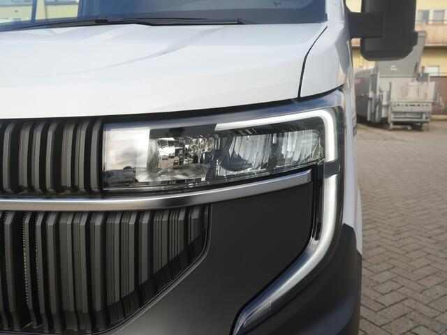 Renault MASTER T35 2.0 dCi 130 L2H2 Advance *NIEUW!* - Incl. Volledige betimmering & Trekhaak! - All Seasonbanden - Achteruitrijcamera - Stoelverwarming - Cuise Control