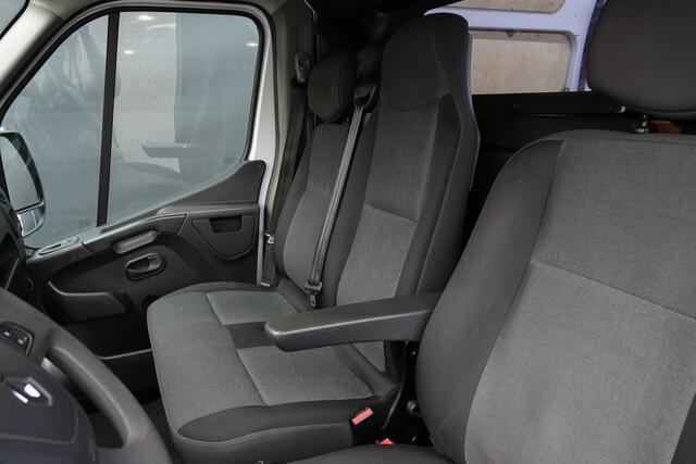 Renault MASTER T35 | L2H2 | 2.3dCi 130Pk | Stoel-Bank | Achteruitrijcamera | 3.500Kg trekgewicht | Trekhaak