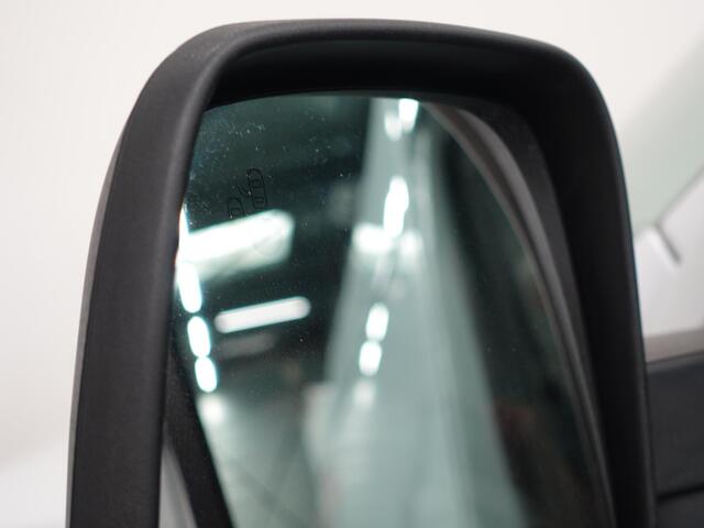 Renault MASTER T33 2.3 dCi 135PK L2H2 Work Edition Airco Cruise Camera Navi Parkeersensoren Trekhaak