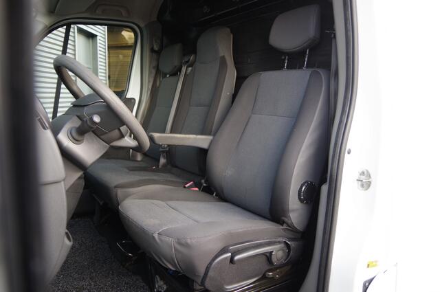 Renault MASTER T35 2.3 dCi L2H2 130PK, TREKHAAK, KEYLESS, CRUISE, NAVI, AIRCO, NL AUTO, NAP