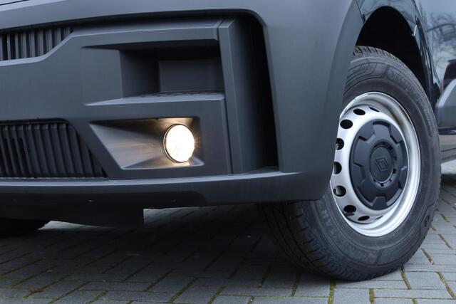 Renault MASTER T35 2.0 dCi 130 L2H2 Advance | Trekhaak | Camera | Apple Carplay | Zwart | Betimmering | Voorraad