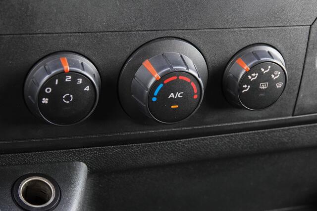 Renault MASTER T35 | L2H2 | 2.3 dCi 130Pk | Stoel-Bank | Achteruitrijcamera | Trekhaak | 3.500Kg trekgewicht