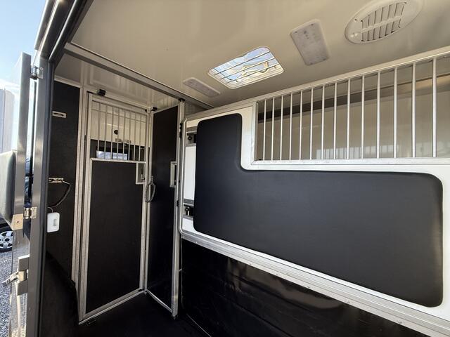 Renault MASTER PAARDENWAGEN | HORSETRUCK | STX | STALLION 3XL | 2022 | HENGST | 3-SEAT | 165PK | MANUEL | MARGE | BELGISCH KENTEKEN