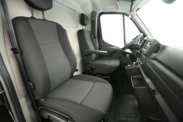 Renault MASTER 2.3 dCi L2H2 180PK | Aut. | Airco | Cruise | Carplay | Camera | Trekhaak | Parkeersens.