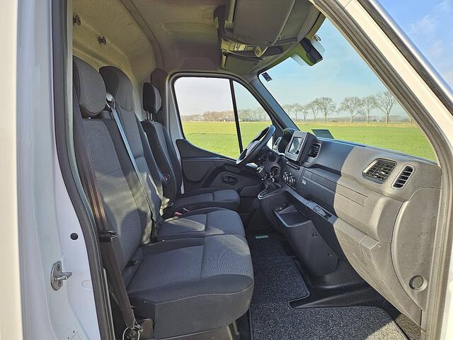 Renault MASTER T35 2.3 dCi 135 L2H2 airco, navi, pdc, trekhaak, inrichting