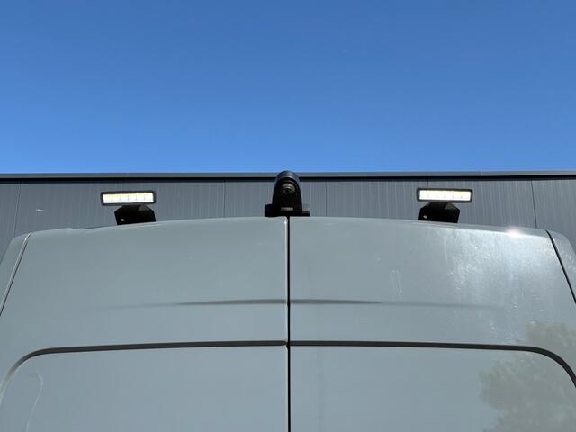 Renault MASTER 2.3 dCi 150pk L3H2 Dubbel Cabine / Airco / Cruise / Camera / Trekhaak / PDC / Bluetooth / Navi / DAB / Dodehoek Sensor