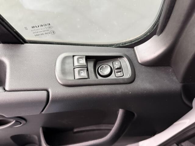 Renault MASTER 2.3DCi 150PK L2H2 Business | Multimedia | Camera | Airco | Cruise | 3-Zits | Betimmering