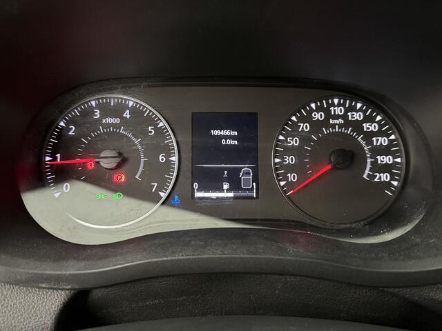 Renault MASTER 2.3DCi 150PK L2H2 Business | Multimedia | Camera | Airco | Cruise | 3-Zits | Betimmering