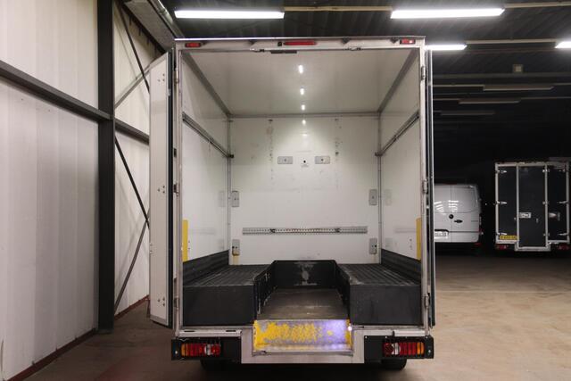 Renault MASTER 170PK AUTOMAAT LOWLINER VERKOOPWAGEN PAARDENWAGEN