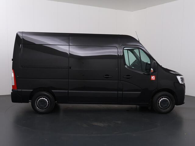 Renault MASTER T35 2.3 dCi 150 | Aut. | L2 H2 | Energy Comfort | Navigatie | Parkeercamera | 3-zits | Trekhaak | Betimmering | Cruise Control |