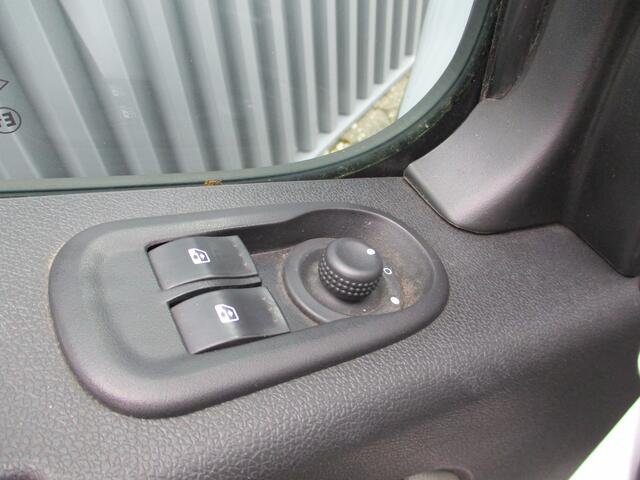 Renault MASTER 2.3 dCi 130 pk Laadbak Laadklep Airco Navi