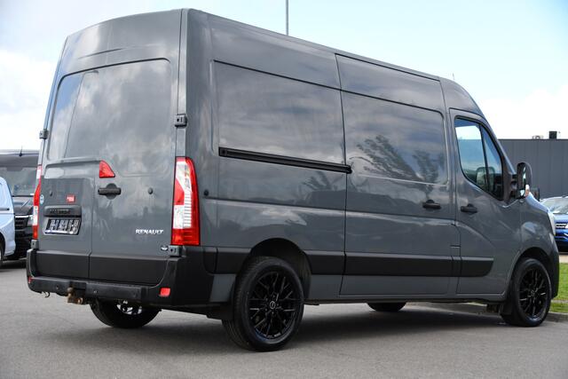 Renault MASTER T35 2.3 dCi 150 L2H2 PB Edition Camera, Cruise, LED, 150pk, Multimedia, LED, Trekhaak, NAVI, Uniek!