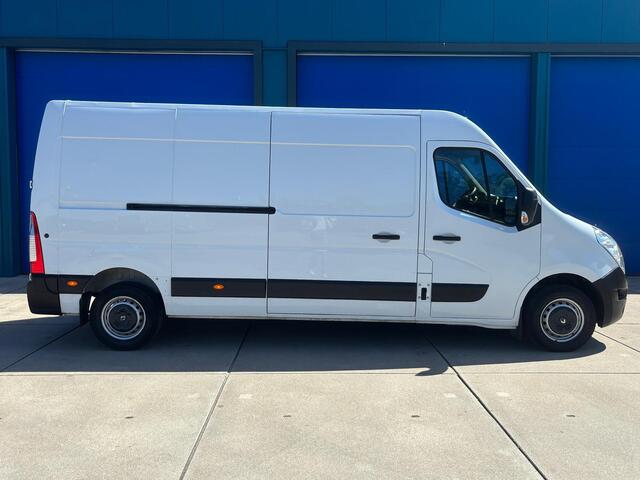 Renault MASTER T35 2.3 dCi L3H3 | 3 Zitplaatsen | Bluetooth | Navi | Parkeersensoren | Airco