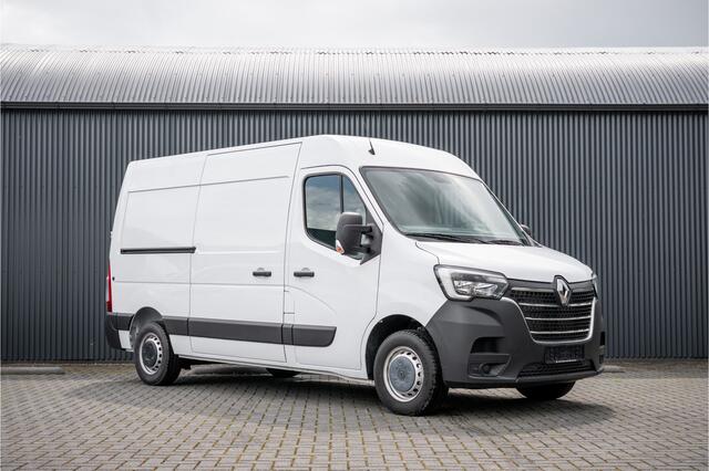 Renault MASTER Bleu DCI 135PK | L2H2 | Nieuw | Navi | 3-Zits | LED | Cruise | Airco