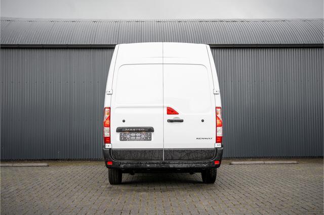 Renault MASTER Bleu DCI 135PK | L2H2 | Nieuw | Navi | 3-Zits | LED | Cruise | Airco