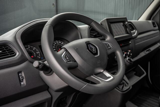 Renault MASTER Bleu DCI 135PK | L2H2 | Nieuw | Navi | 3-Zits | LED | Cruise | Airco