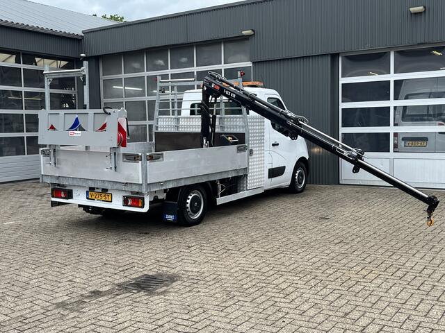 Renault MASTER T35 2.3 dCi L2 Energy Hiab Laadkraan T-CLX 013 Trekhaak 2500 kg Airco 2-Persoons Open laadbak Pick-up Euro 6 Verkeersbord Actiebord Pijlenbord Bakwagen P-up 1e eigenaar ex gemeente Hydraulische kraan