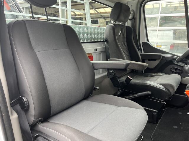 Renault MASTER T35 2.3 dCi L2 Energy Hiab Laadkraan T-CLX 013 Trekhaak 2500 kg Airco 2-Persoons Open laadbak Pick-up Euro 6 Verkeersbord Actiebord Pijlenbord Bakwagen P-up 1e eigenaar ex gemeente Hydraulische kraan