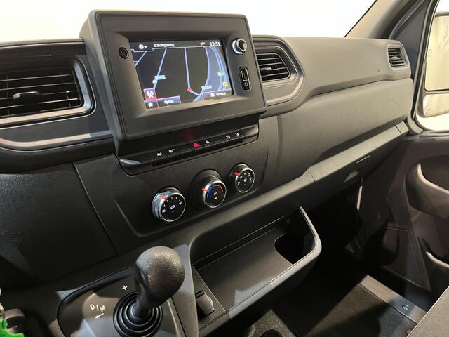 Renault MASTER 2.3 dCi 150 PK L3H3 Automaat / Euro 6 / Airco / Cruise Control / CarPlay / Camera / Trekhaak / Navigatie / 3-Zits