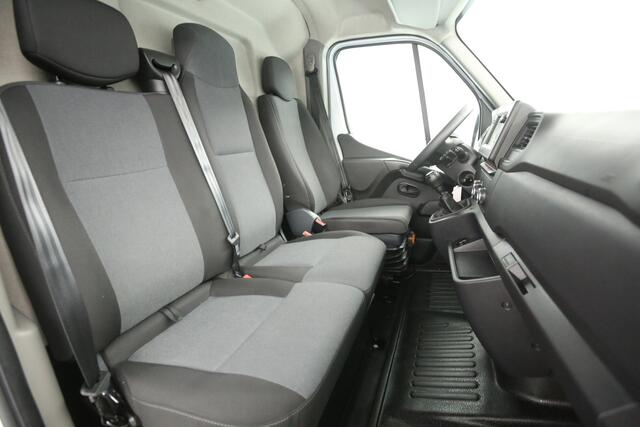 Renault MASTER T35 2.3 dCi 180PK L2H2 | Airco | Cruise | Camera | 3 Zits | Navi | Trekhaak | Imperiaal