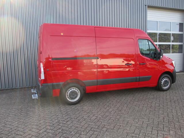 Renault MASTER 2.3 dCi 135 PK L2H2 Work Edition Airco Navi
