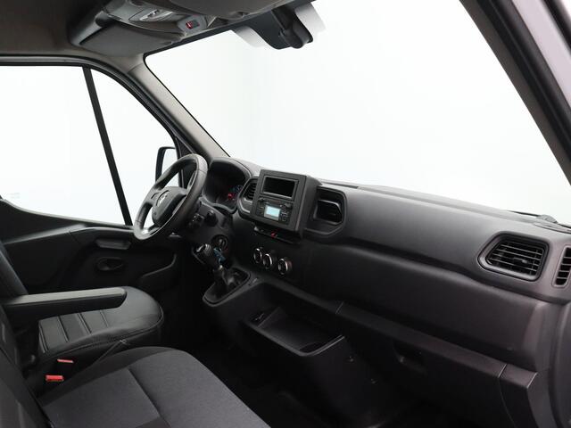 Renault MASTER T35 2.3 dCi 135 L2H2 Work Edition | Airco | Parkeersensoren | Lichtmetalen velgen | Sidebars |